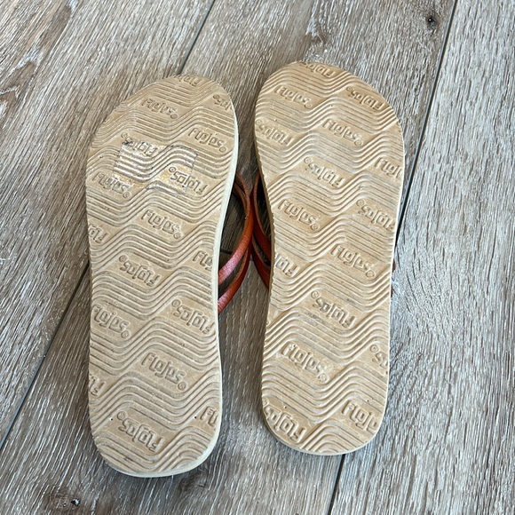 Flojos Flip Flops - Picture 3 of 4